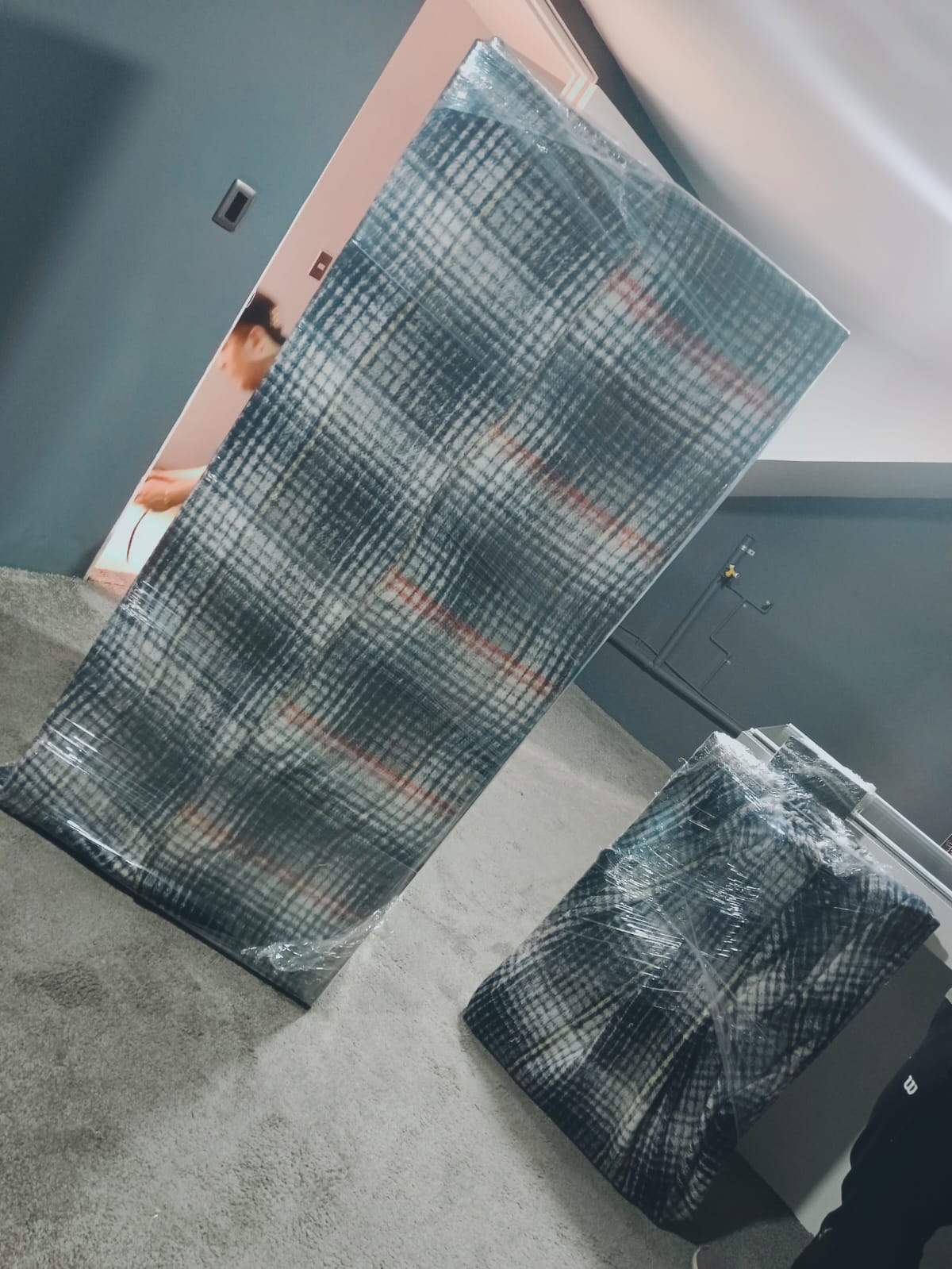 Equipo realizando carga protegida